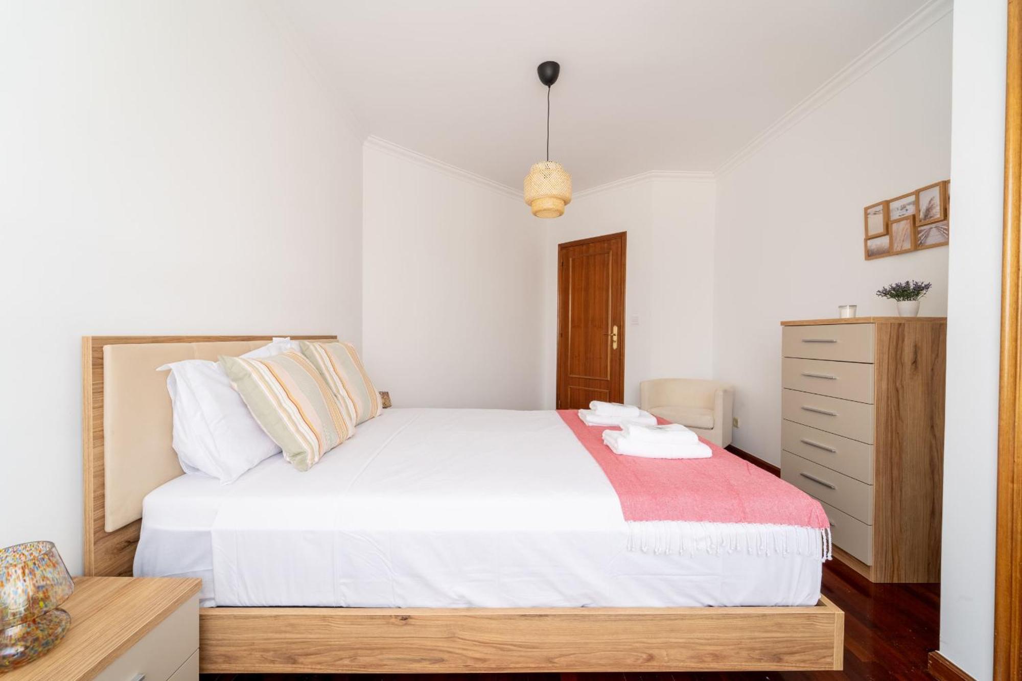 Beach Flat By House And People Viana do Castelo Exterior foto